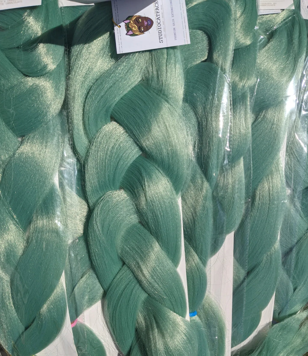 MINT GREEN ROYALE - ONE TONE BRAIDING HAIR 42 INCHES *LARGE PACK 165G.