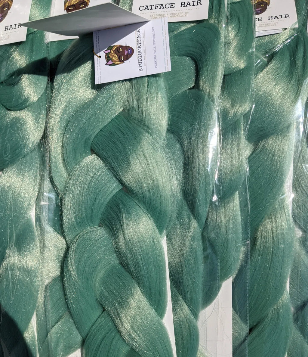 MINT GREEN ROYALE - ONE TONE BRAIDING HAIR 42 INCHES *LARGE PACK 165G.