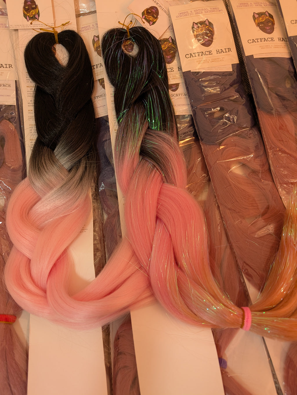 BLACK PINK CANDY & TINSEL OMBRE JUMBO BRAIDING HAIR