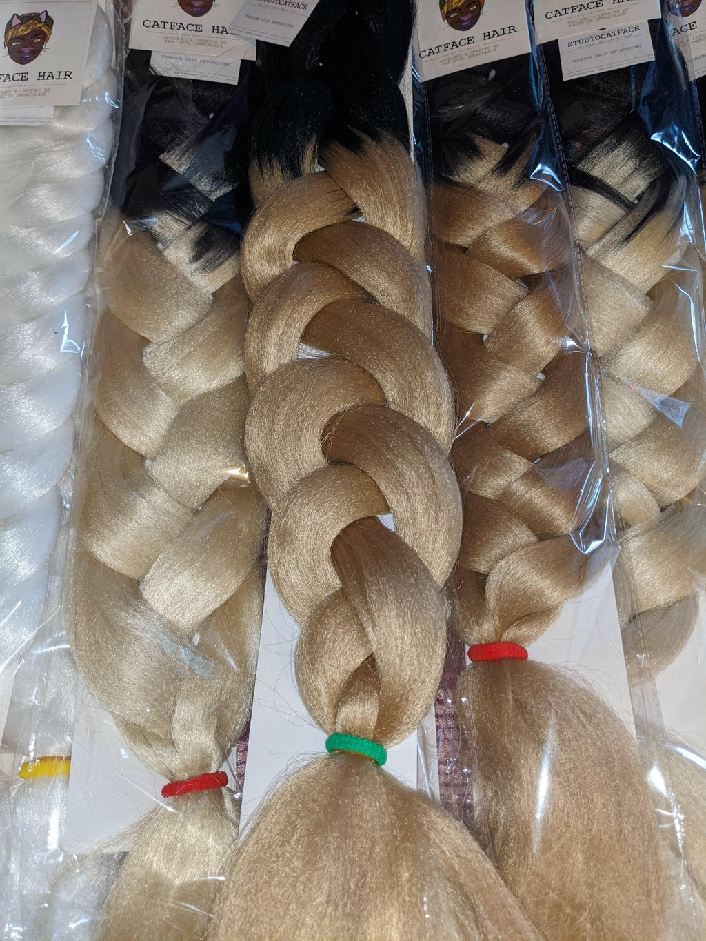 BLACK & HONEY BLONDE - TWO TONE OMBRE 34 INCHES 165g  CATFACE HAIR.