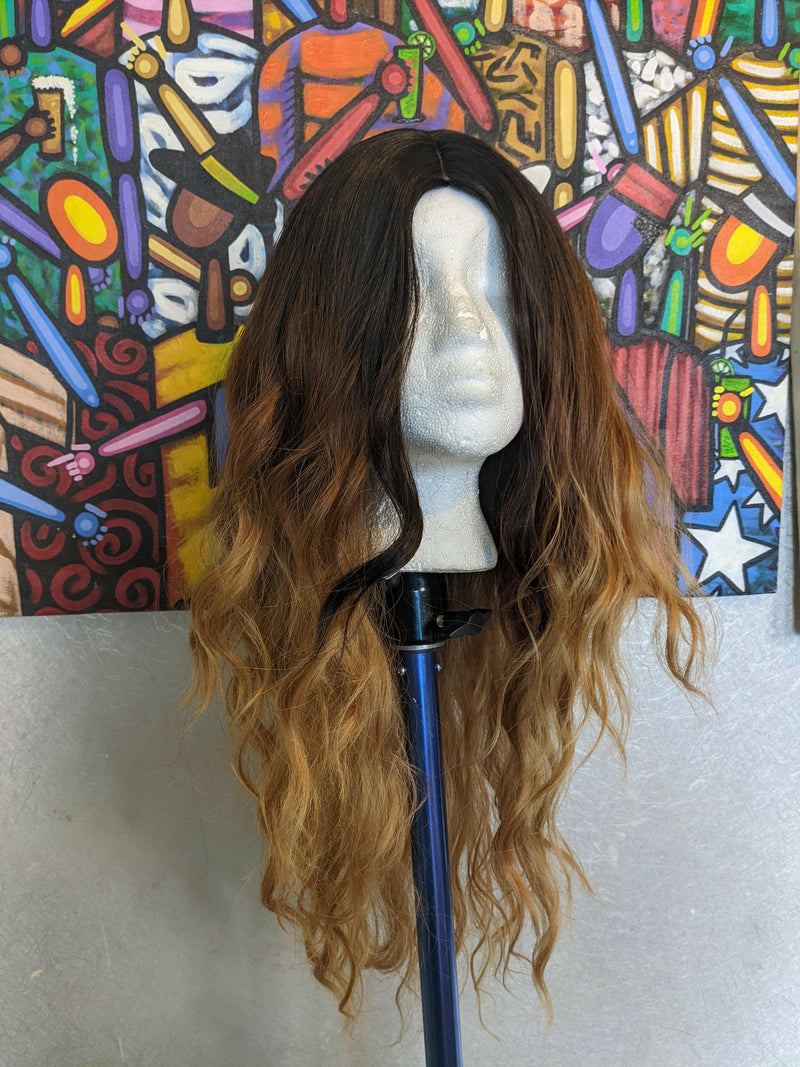 CATFACE BROWN CARAMEL OMBRE SOFT WAVE WIG.